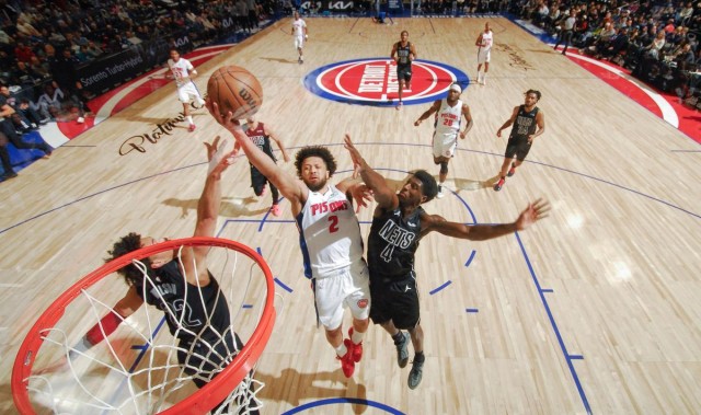 爱德华兹41分封神夜：森林狼第三节防守绞杀战如何撕碎灰熊？